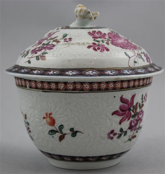 A Worcester flower moulded sucrier and cover, c.1780, 12cm